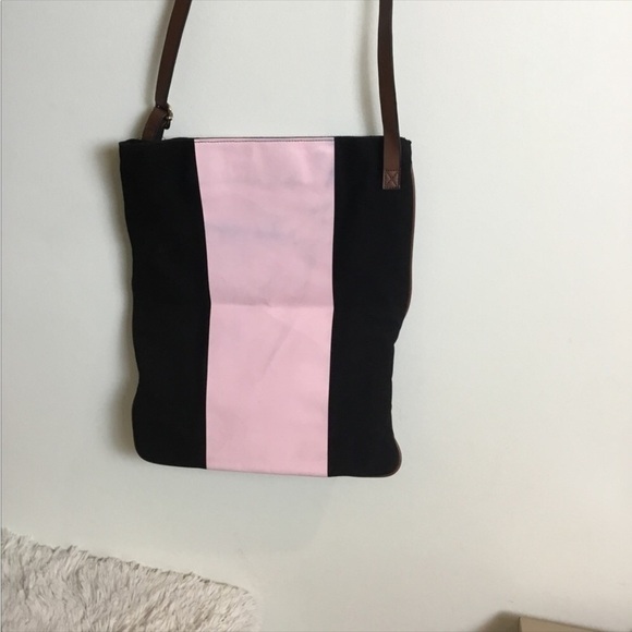 VICTORIA’S Secret pink and black crossbody - Picture 4 of 10
